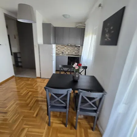 Emi Apartman Belgrád