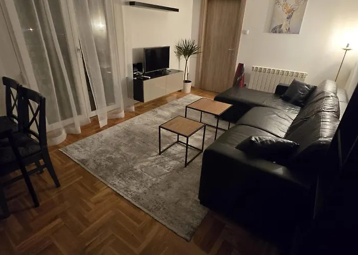 Apartament Emi