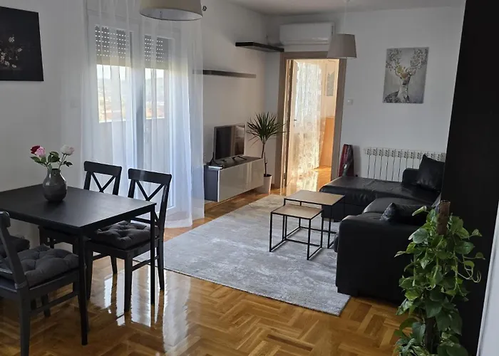 Emi Apartament *