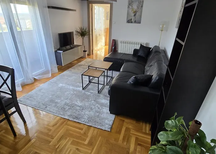 Apartament Emi